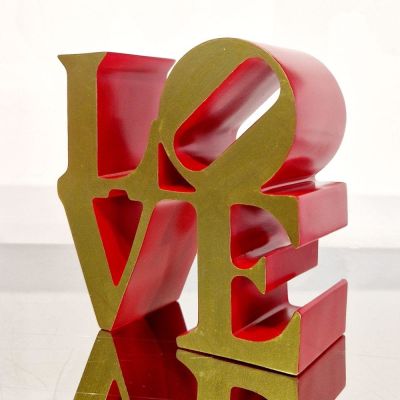 Robert Indiana (after) - Love Red Gold Painted polystone sculpture published by Editions Studio 