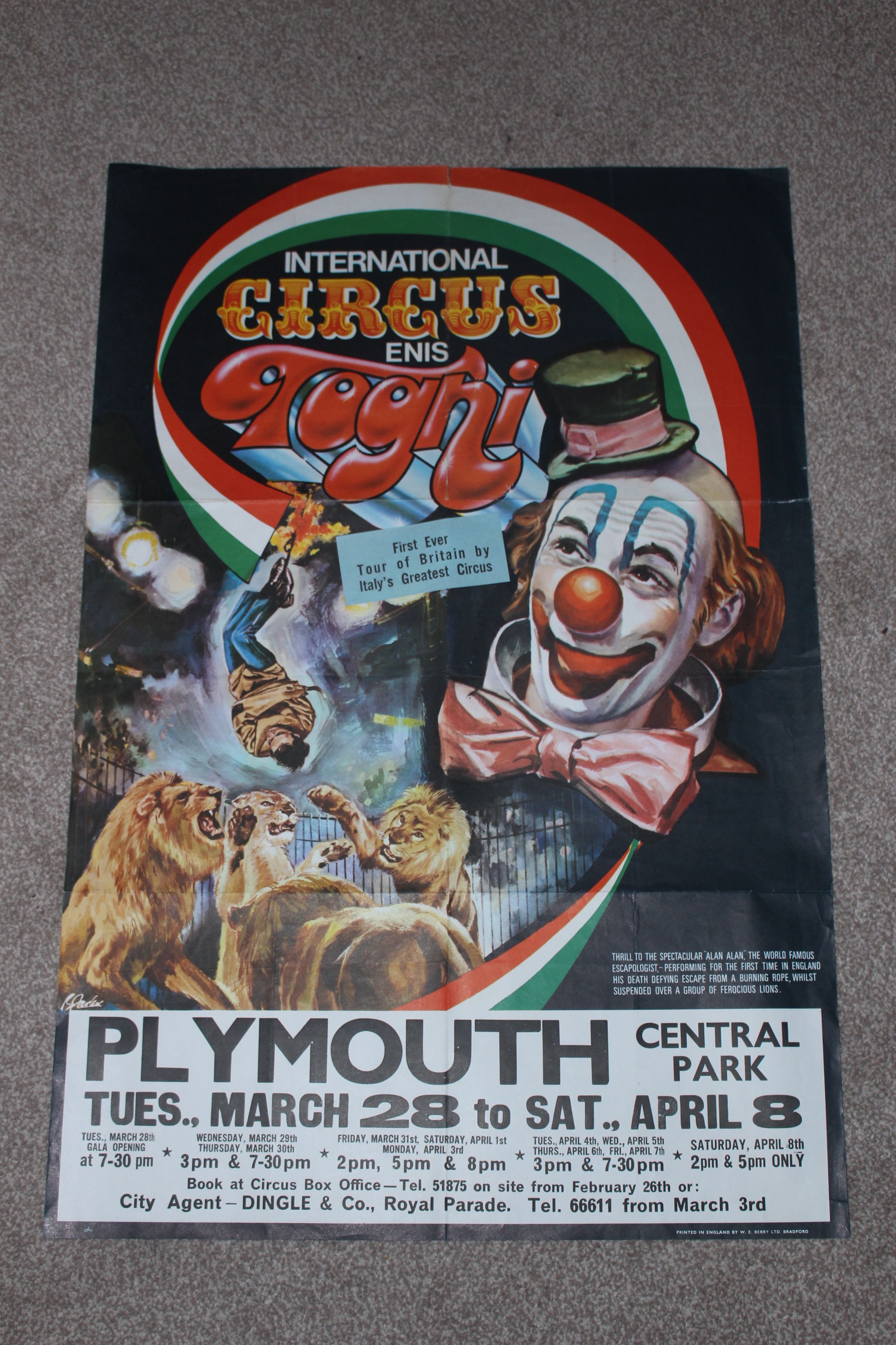 International circus poster 80s