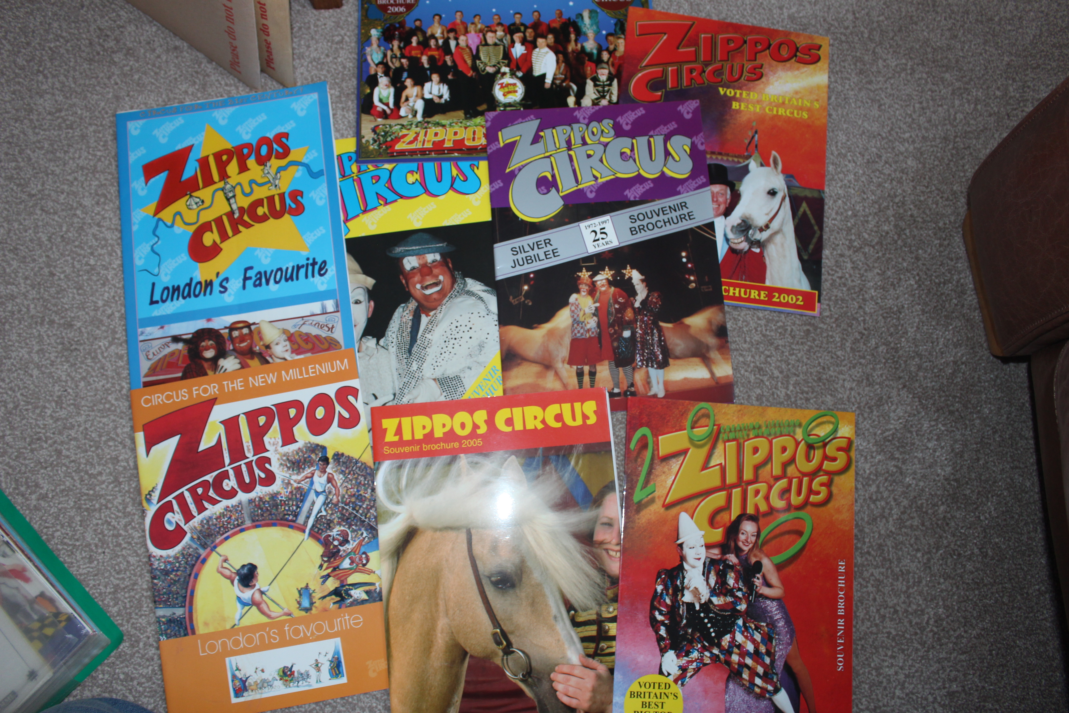 8 Zippos Circus programmes