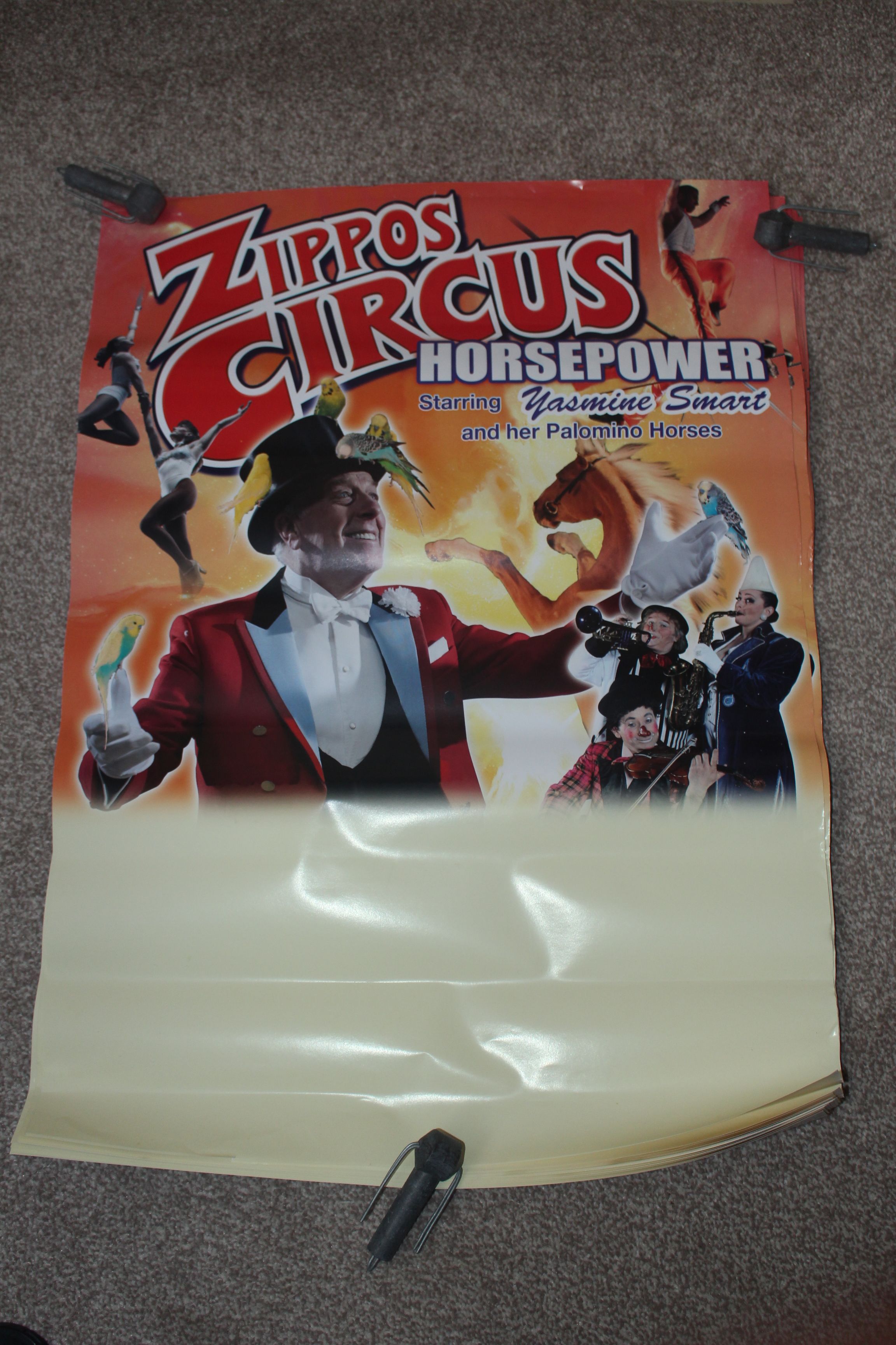 10 Zippos Circus posters