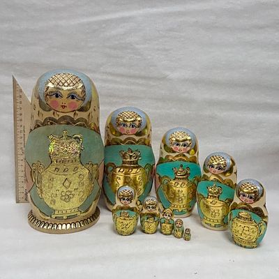 Матрешки. 10 кукол. Позднее СССР. Мотив росписи "Самовар", с техникой выжигания. Высота от 26 