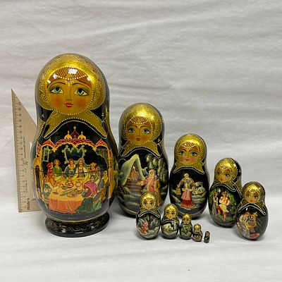 Матрешки. 10 кукол. Позднее СССР. Мотив росписи "Морозко". Высота от 28 до 1.2 см.