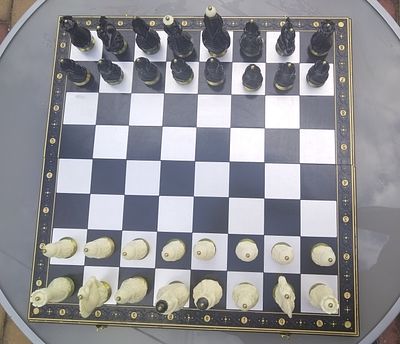 Шахматы. 48 х 48 см. . 1970-80 е гг. Вес 3 945 грамм. Подарок академику Копейкину от уральских 