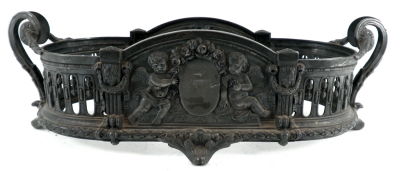 סנטר פיס איכותי ומרשים תוצרת WMF, גרמניה, שנות ה-20, מעוטר בסגנון נאו-קלאסי במלאכים 