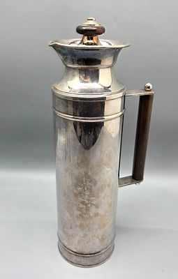 קנקן תרמוס מצופה כסף ארט-דקו איטלקי איכותי. קנקן תרמוס ארט-דקו איטלקי איכותי, אמצע המאה ה-20 