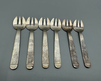 מיוחד! סט מזלגונים לאכילת צדפות (Oyster) מצופים כסף צרפתים עתיקים. מיוחד! סט מזלגונים לאכילת 