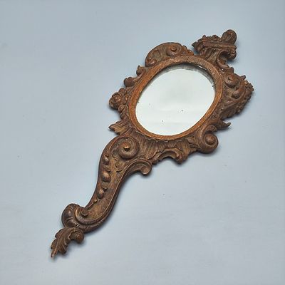 מראת יד טואלט עץ מגולפת עתיקה. מראת יד טואלט עץ עתיקה, המאה ה-19, מגולפת בסגנון החייאת הרוקוקו 