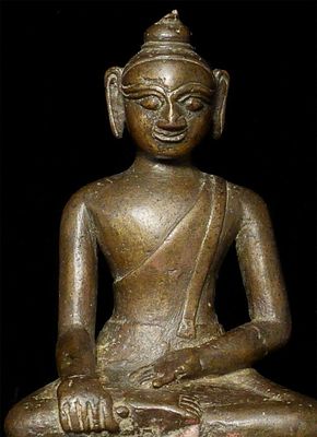 17thC (or earlier) Arakan Buddha. Rare solid-cast type sits 4.75 inches tall, 5.75 inches on a 