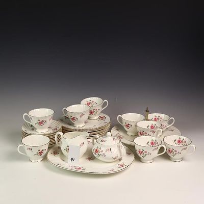 Adderley &acirc;€œFragrance&acirc;€ fine bone China made in England H889, 29 pieces