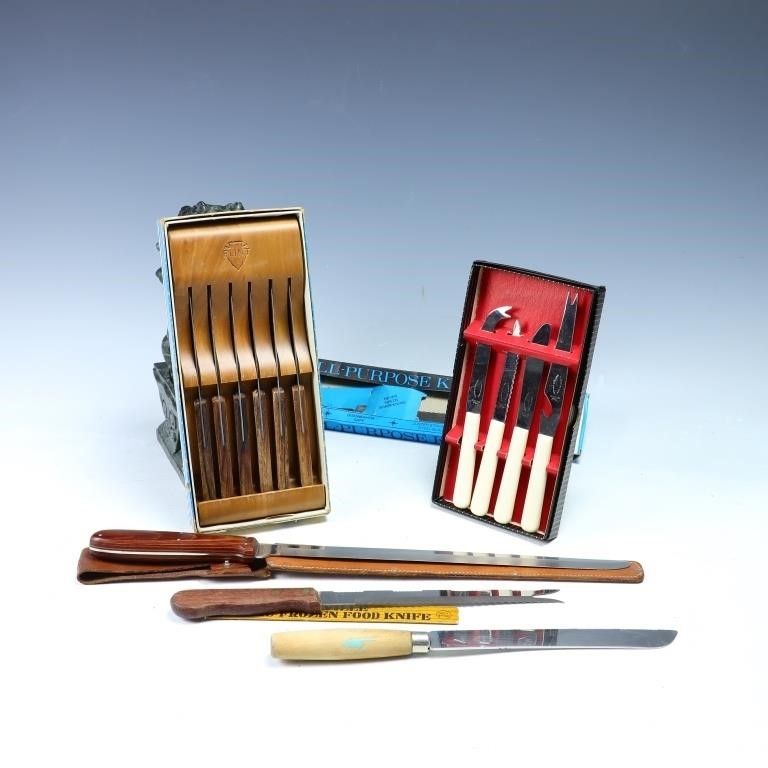 Lot 255: Lot of vintage knives