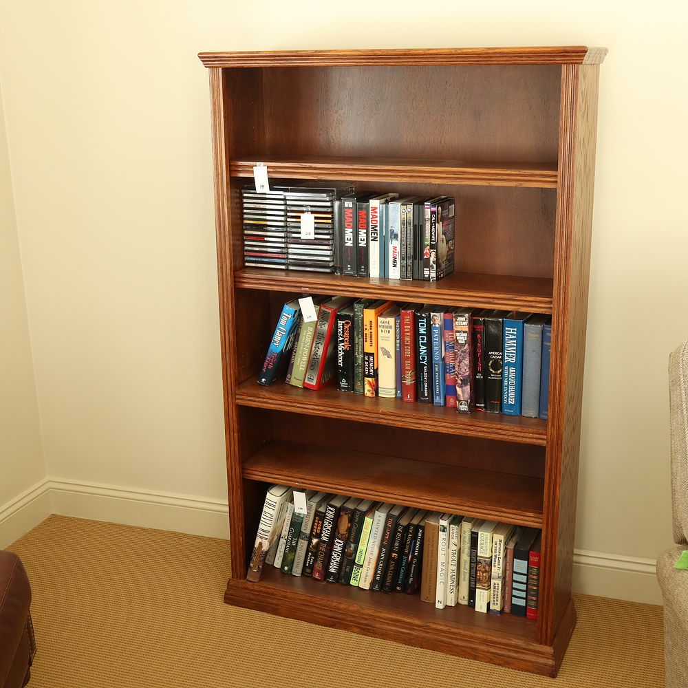 Lot 199: Wooden oak bookshelf