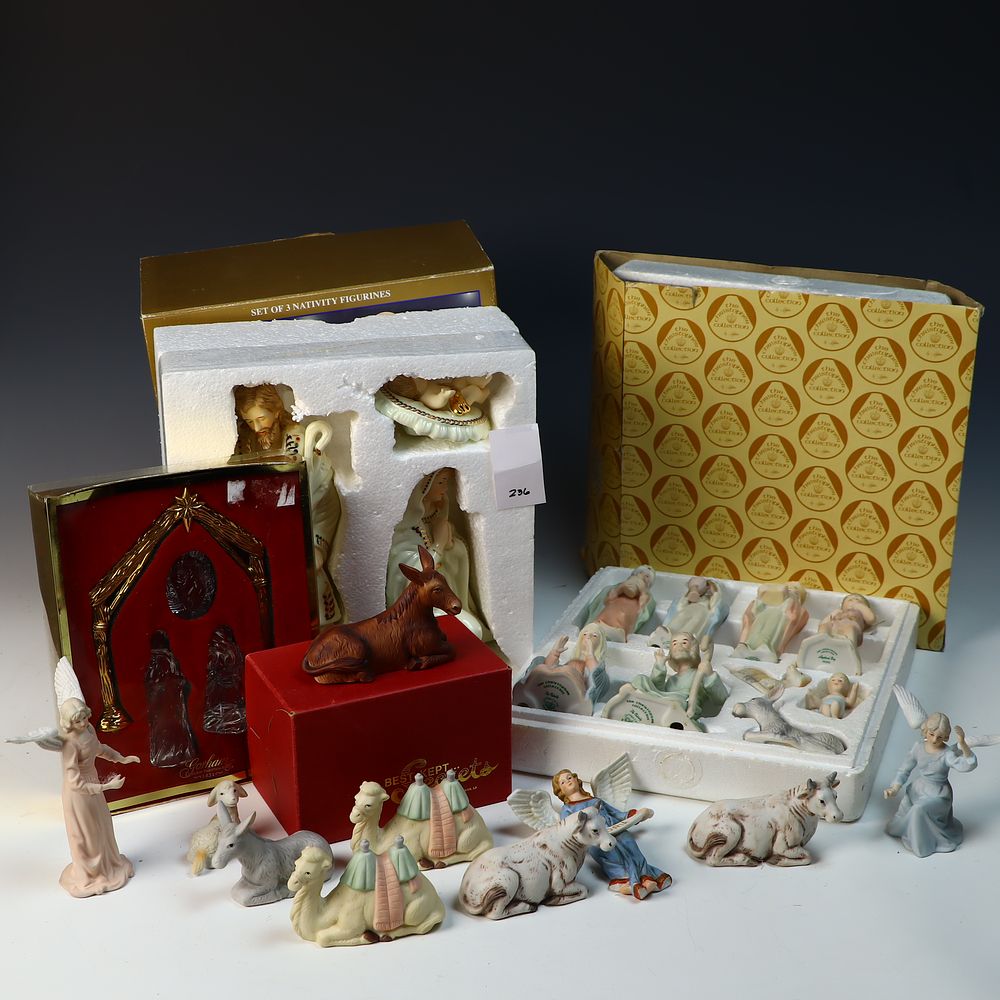 Lot 236: Christmas figurines