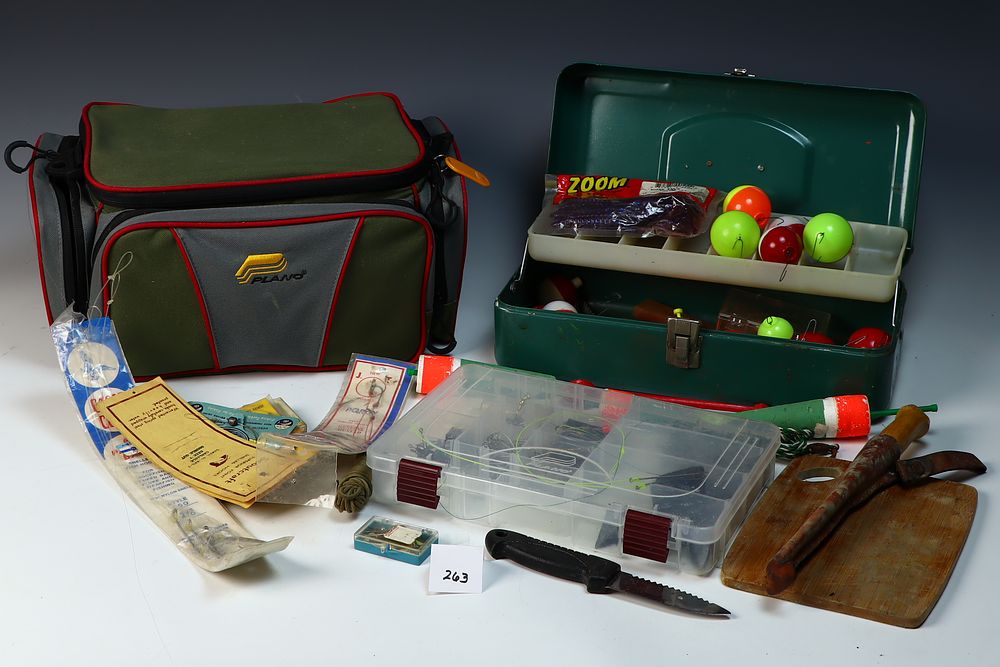 Lot 263: Lot of fishing items