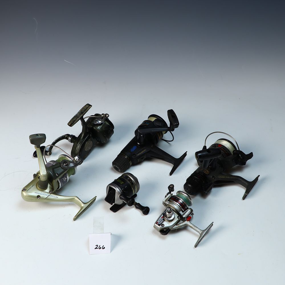 Lot 266: Lot of 6 vintage spinning reels various makers