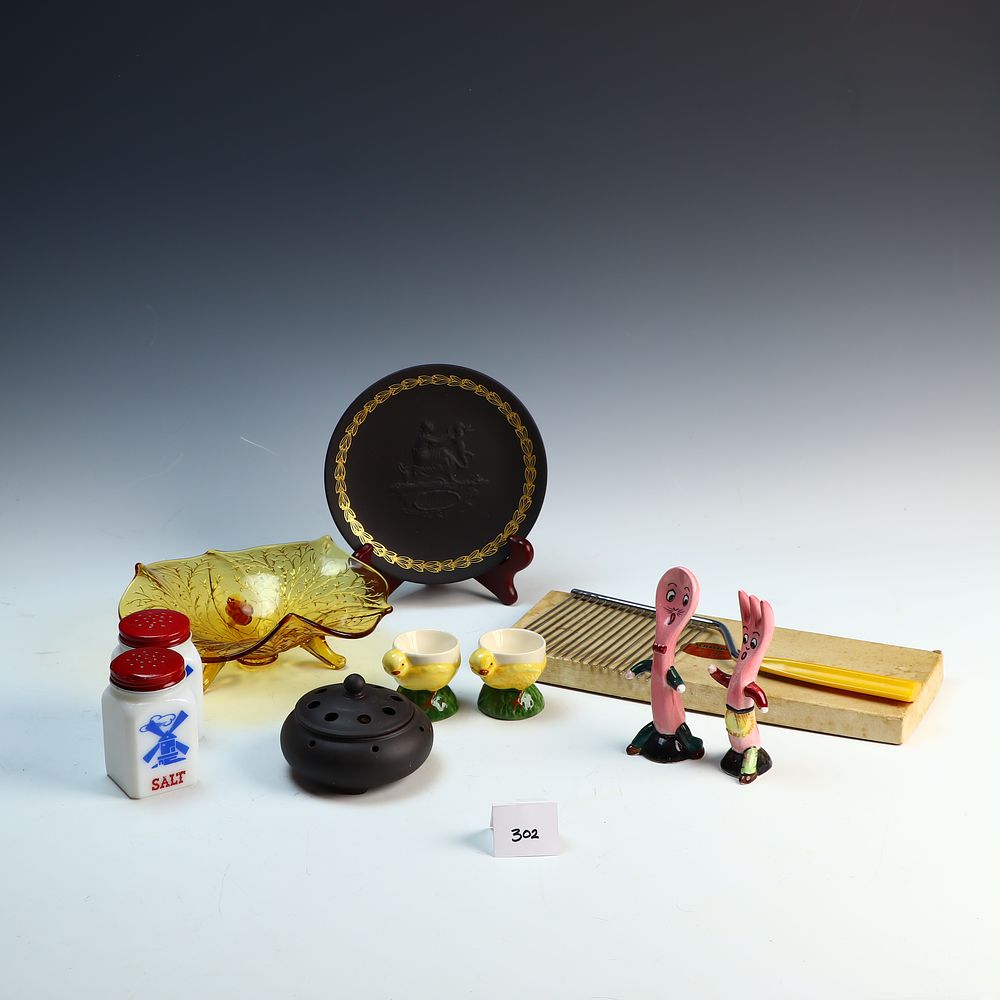 Lot 302: Vintage black Wedgwood plate, Chinese censer, amber bowl, and S&P shakers