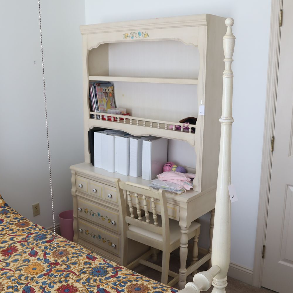 Lot 412: Desk with bookshelf top