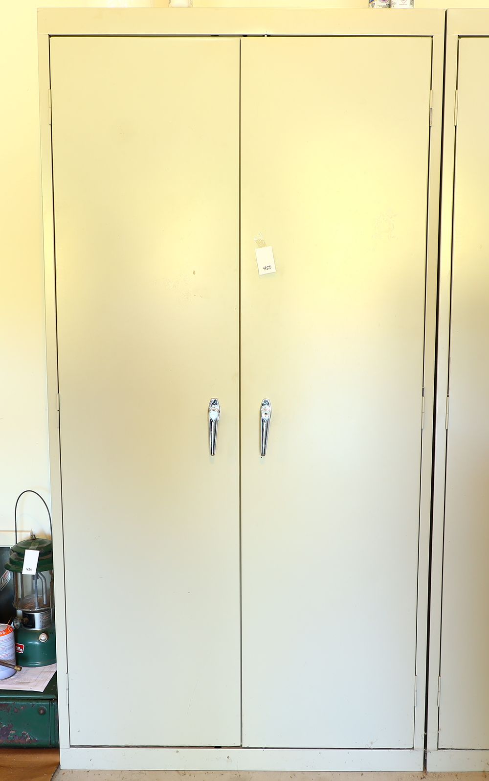 Lot 450: Metal storage cabinet