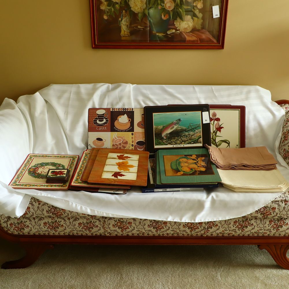 Lot 470: Lot of Various Table Mats