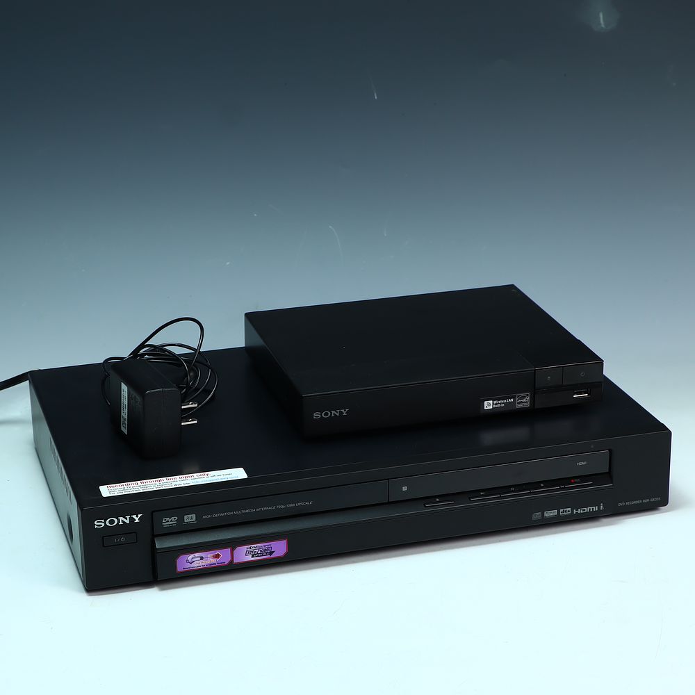 Lot 154: Sony DVD Recorder Player and a Sony Blu Ray Player