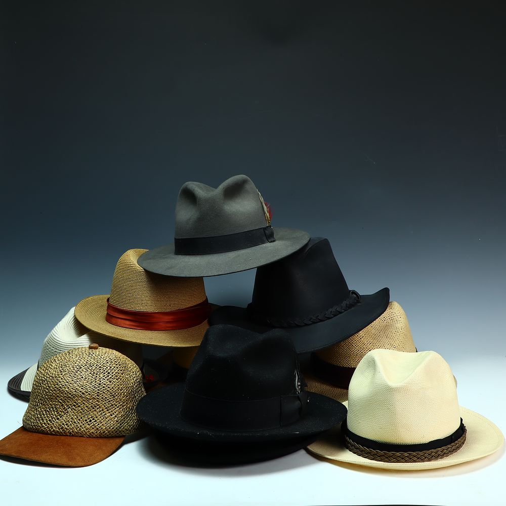Lot 180: Lot of mens hats