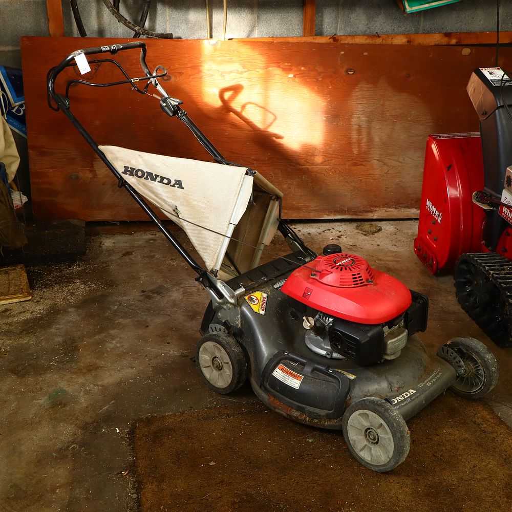 Lot 200: Honda Harmony II HRT 216 Quadra cut system