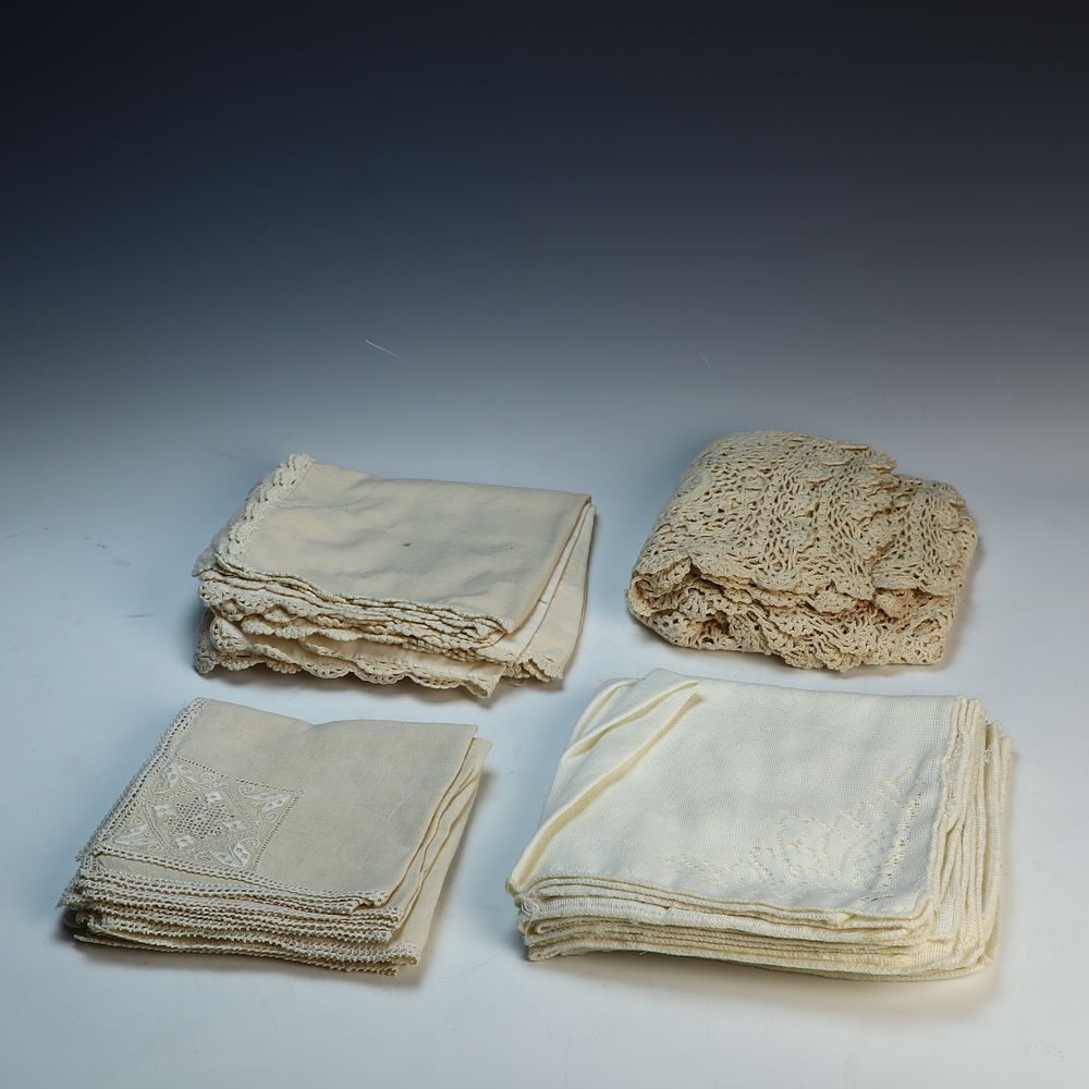 Lot 237: Vintage napkins and place mats