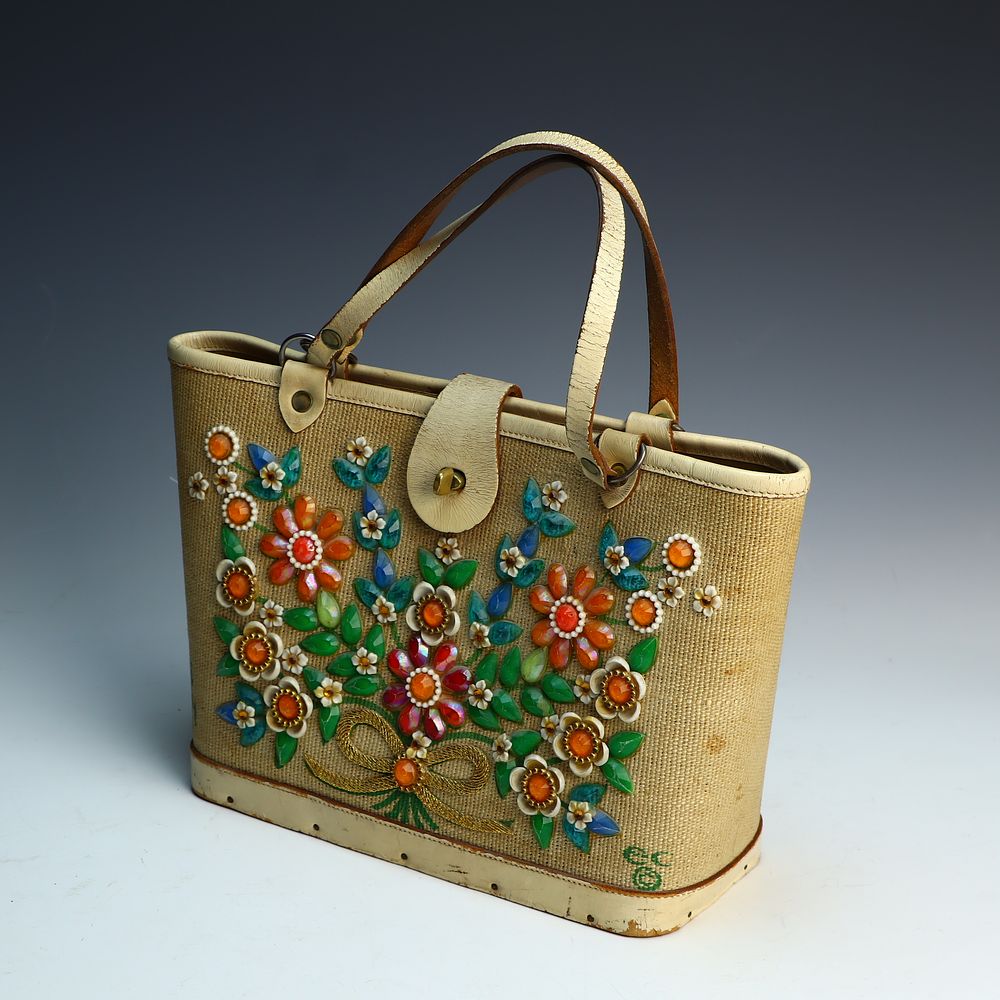 Lot 264: Vintage 1960’s EC Enid Collins beaded purse