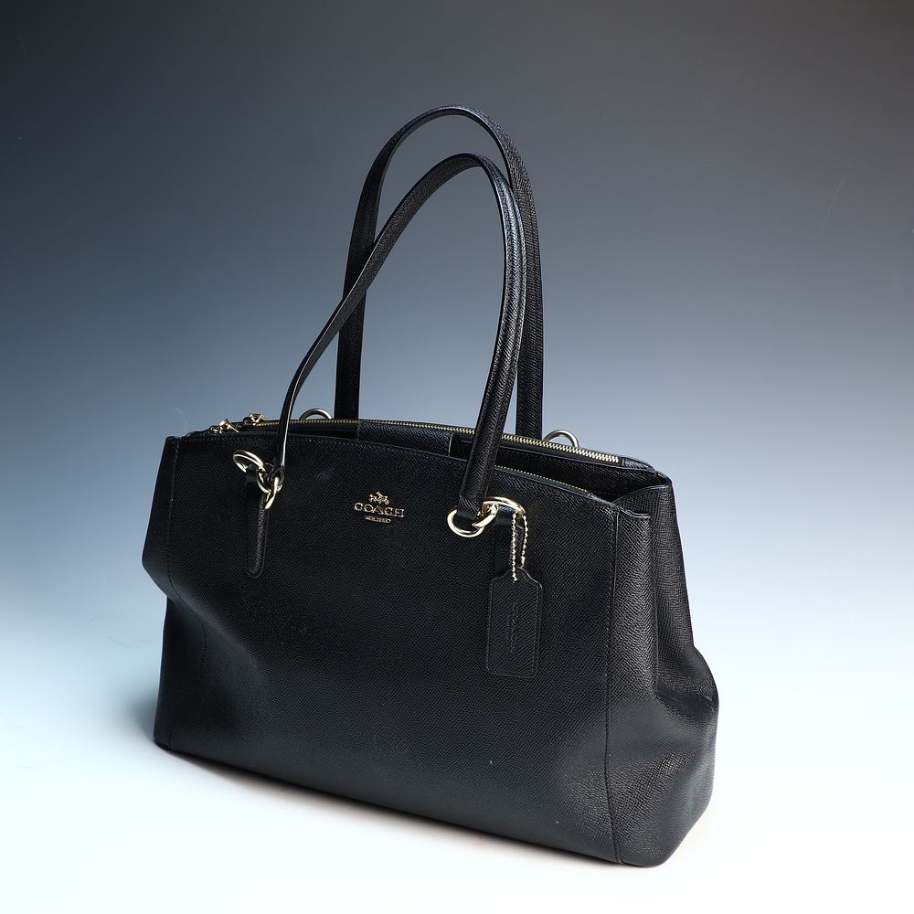 Lot 269: Black authentic Coach purse