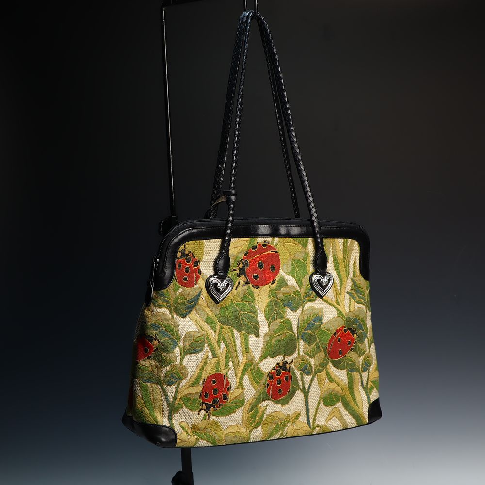 Lot 270: Brighton purse