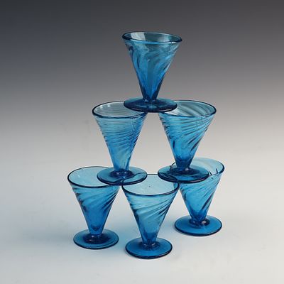 Vintage Mid Century Hand Blown Glass Fruit Cups. Swirl Pattern 3.5x3 inches