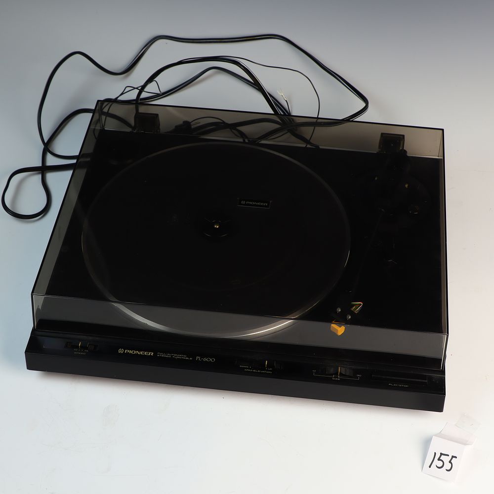 Lot 155: Pioneer Fully Automatic Turn Table