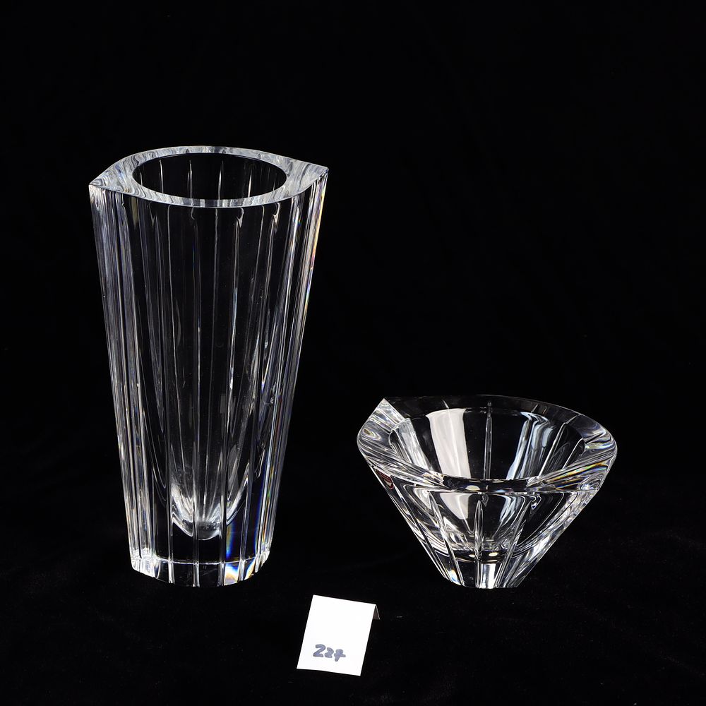 Lot 227: Orrefors Sweden Crystal Vase and Bowl