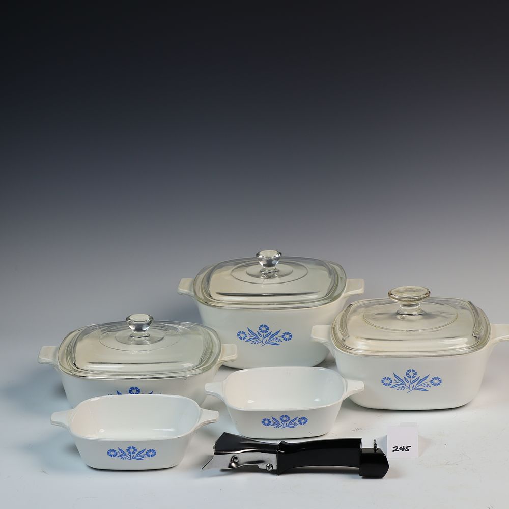 Lot 245: Lot of Vintage Corningware