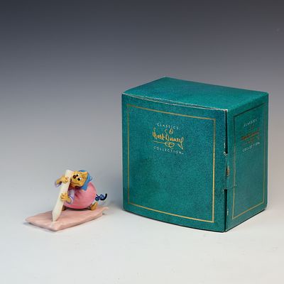 Walt Disney Classic Collection Cinderella Figure. Porcelain figure tilted No time for Dilly 