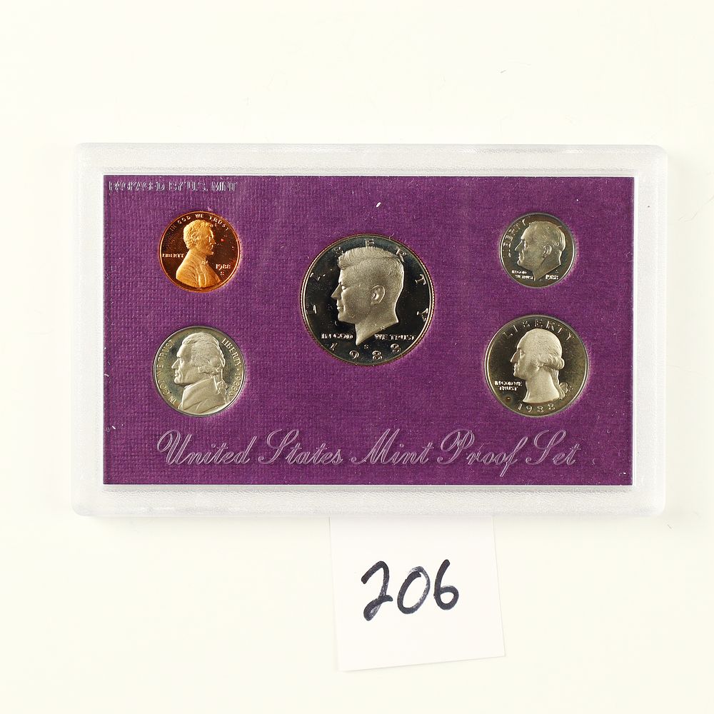 Lot 206: 1988 US coin proof set and a mint set