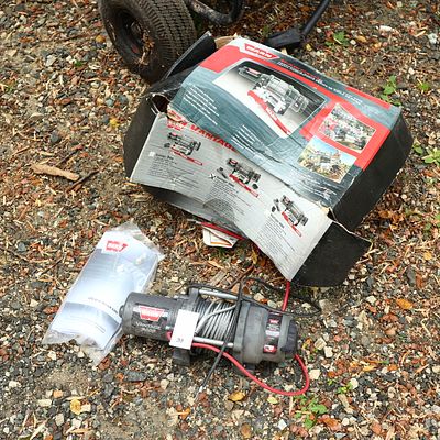 Warn ATV Vantage 3000 winchPick up of this lot is from a Private Residence in Landis Store –