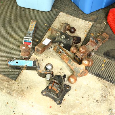 Lot of Hitches ball and pintle ball hitch combination as shownPick up of this lot is from a
