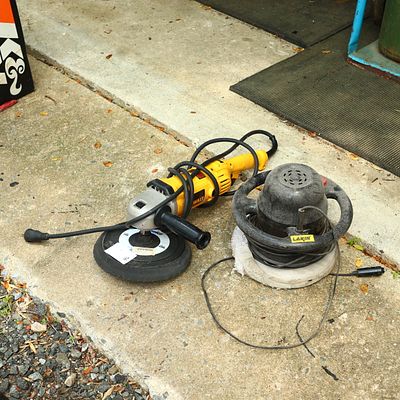 Dewalt DWP 849 grinder polisher, Lavin car bufferPick up of this lot is from a Private