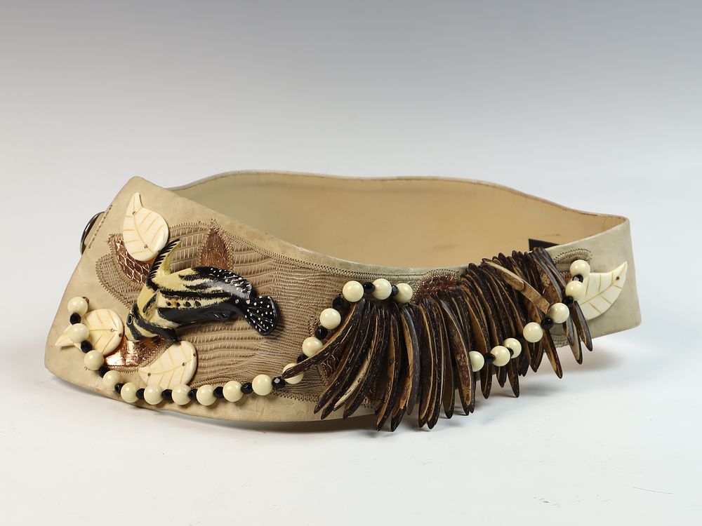 Lot 174: Salena's Collection Vintage 1986 Reptile Embossed Leather Sculptural Fish Statement Belt