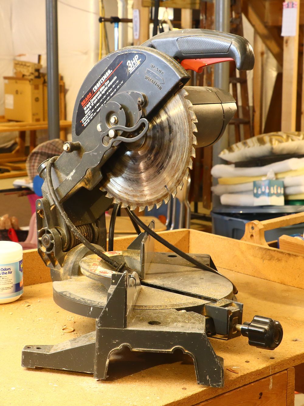 Lot 222: Sears Craftsman 10-inch Compound Miter Saw