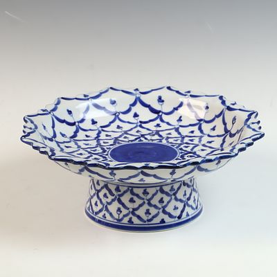 Thai Blue and White Porcelain Pedestal Bowl in Pineapple Pattern. A Chinese or Thai porcelain 