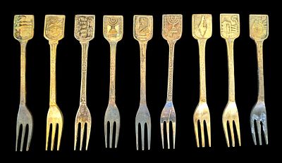 A lot of 9 forks including engravings: Benjamin Theodore Herzl - the lamp symbol - as well as
