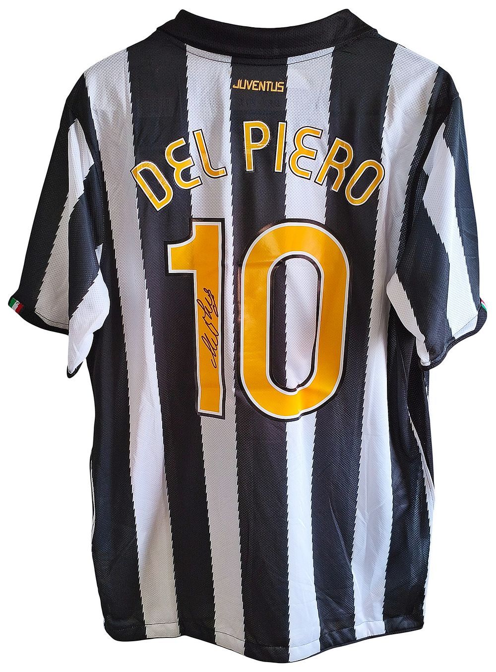 אלסנדרו דל פיירו - חולצה מקורית של חברת נייקי, חולצה זו חתומה ע"י החלוץ האיטלקי האגדי! אשר נחשב 