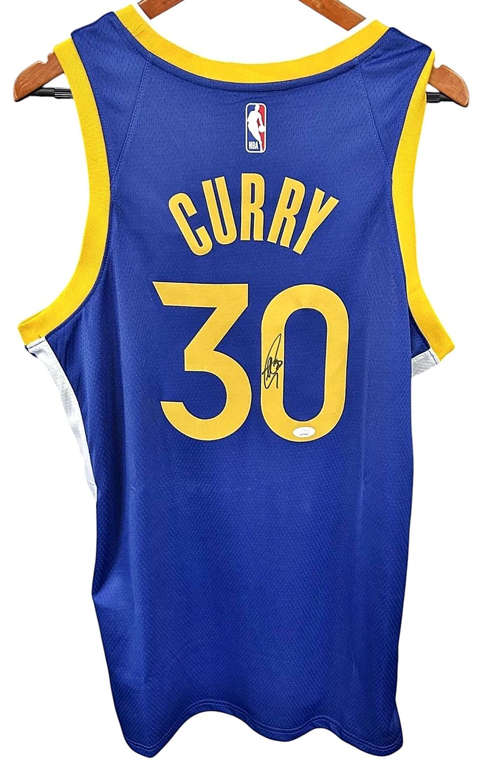 סטפן קרי (Stephen Curry) - חולצה החתומה ע"י "סטף" הנחשב לאחד משחקני הכדורסל הטובים בעולם! מלך 