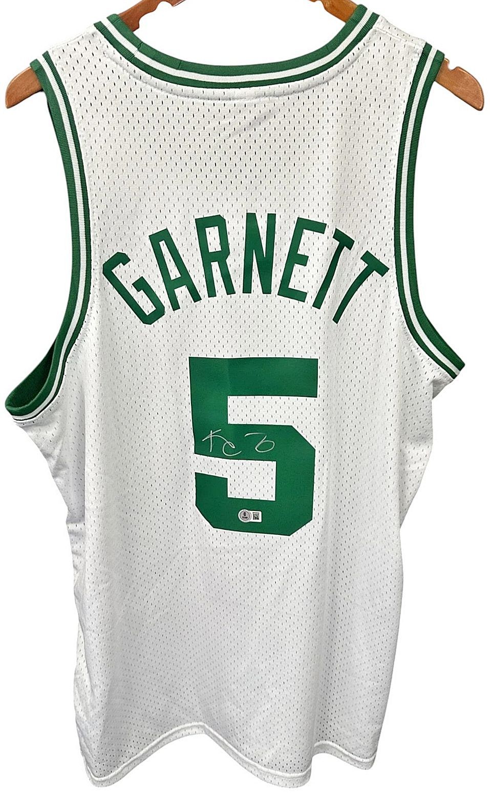 קווין גארנט (The Big Ticket) - חולצה החתומה ע"י שחקן הכדורסל אגדת אולסטאר נבחר בשנת 2020 לחבר 