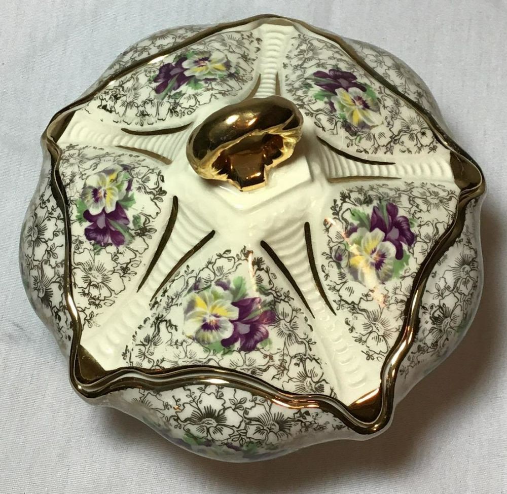 Lot 177: Pentagonal Jewelry Box w/lid