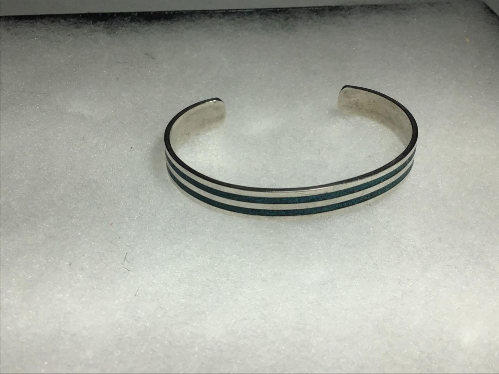Lot 151: Mexican Sterling and Turquoise Bracelet TU-30