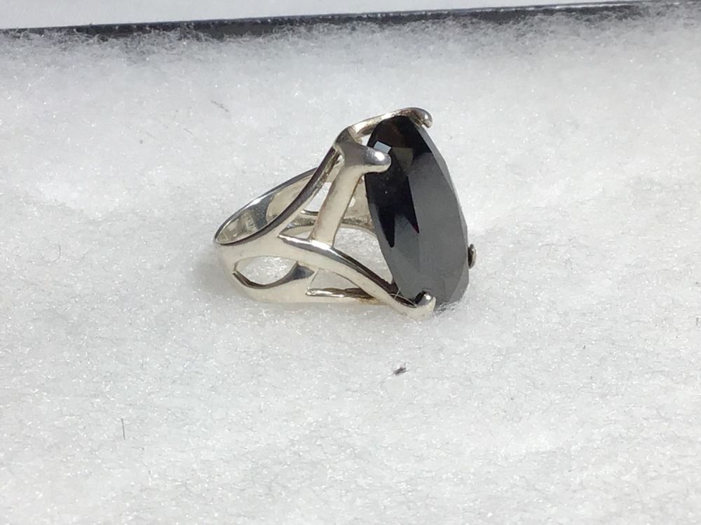 Lot 160: Tektite Stone 925 Ring w/ Mark Ring size 7.5