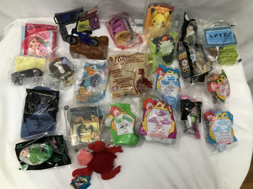 Lot 200: Assorted Kids Meal Toys .