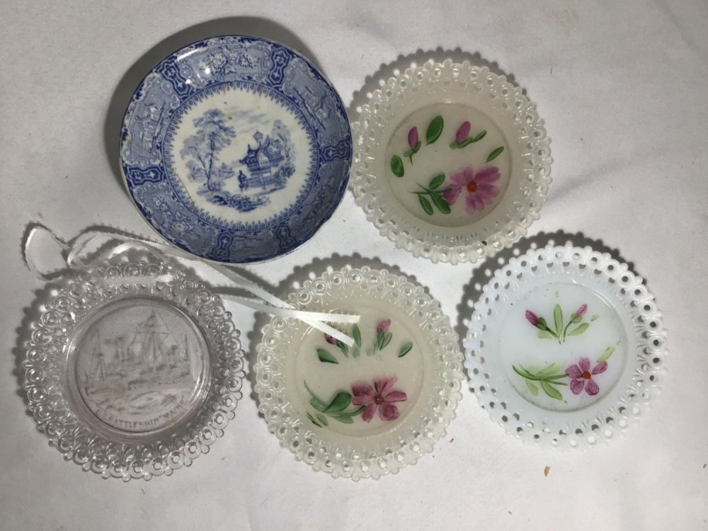 Lot 169: Vintage Hand Painted Souvenir plates 1